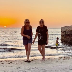 Meet your Posher, Lory